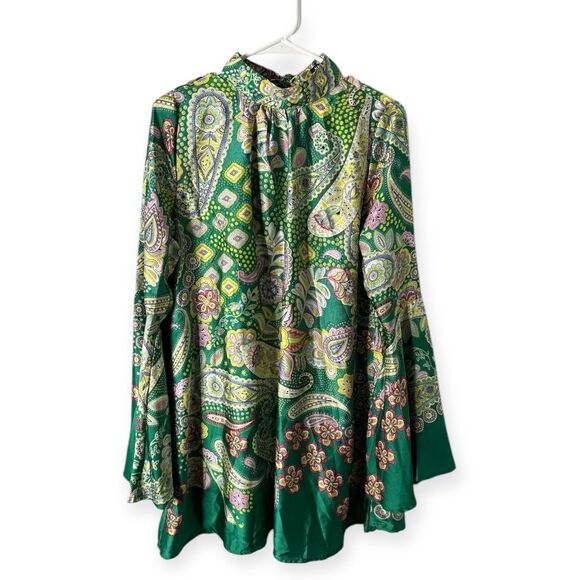 Nasty Gal Boho Dress Women’s 6 Paisley Print Green Bell Sleeves Back Out Mini - Picture 1 of 4